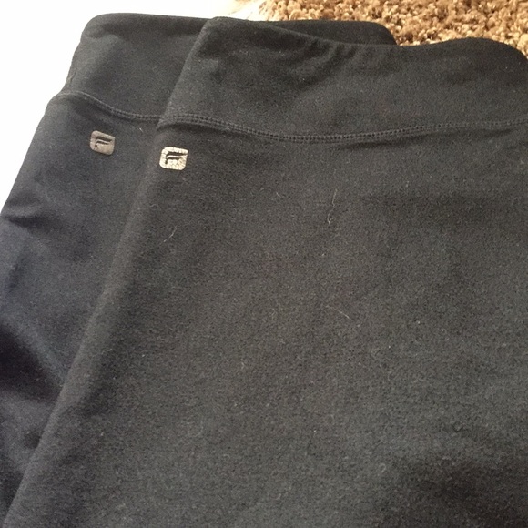 Fabletics three piece set - Picture 3 of 3